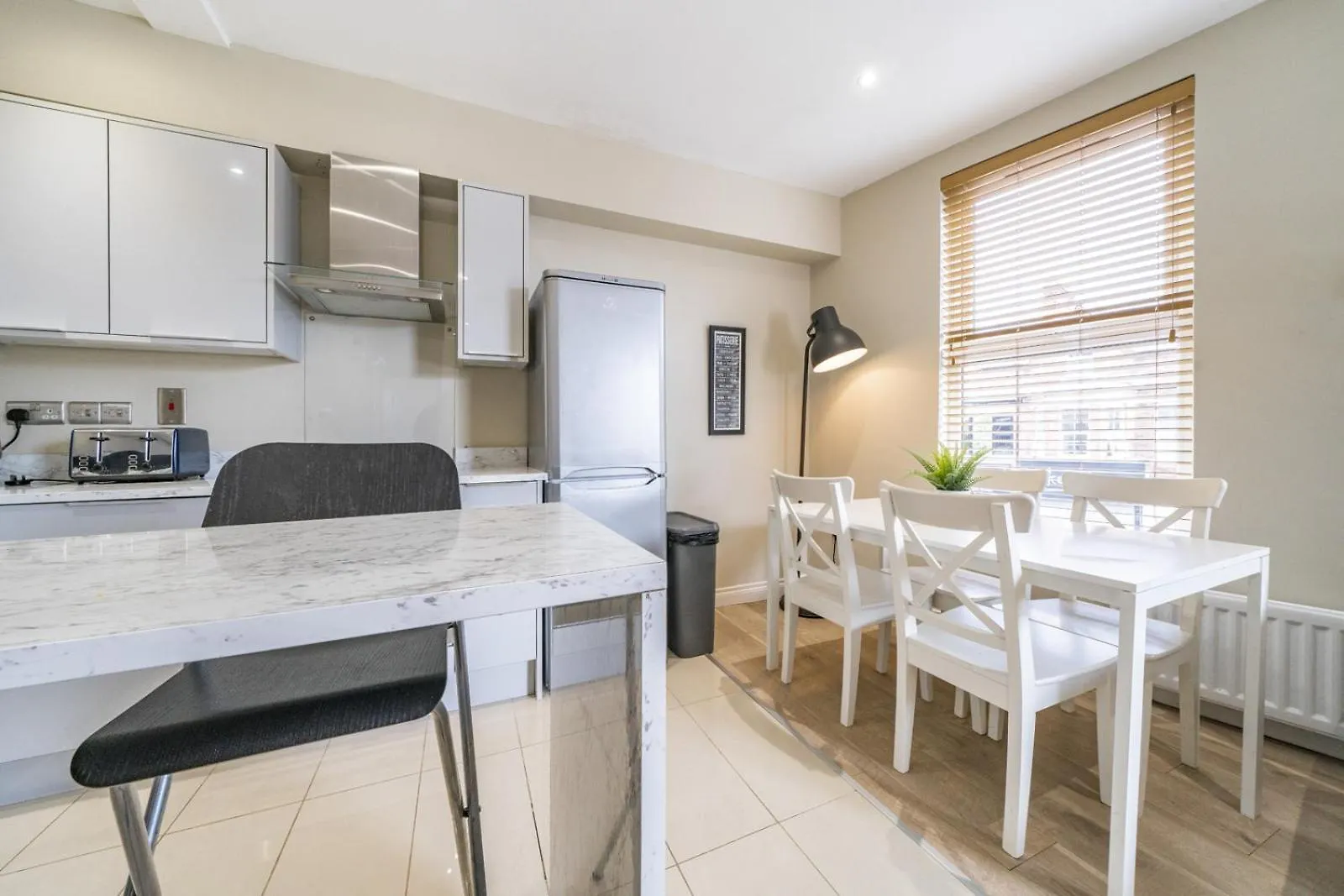 Apartment The Woodstock - 2 Bd Mod Duplex Ap - Gold Short Term Stays Belfast United Kingdom