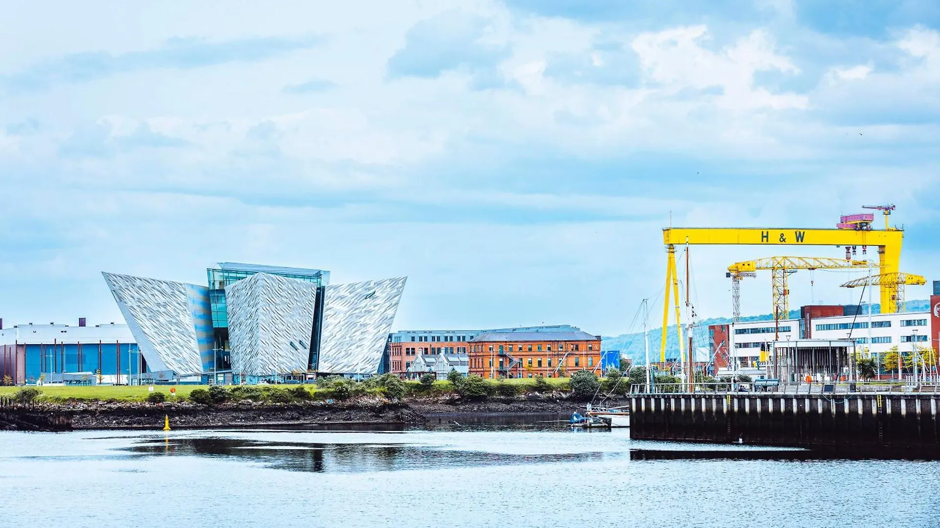 The Woodstock - 2 Bd Mod Duplex Ap - Gold Short Term Stays Belfast 0*,  United Kingdom